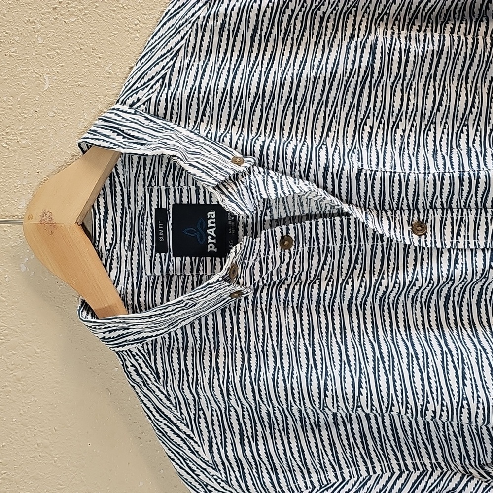 Prana Short Sleeve Casual Button-Down Shirt. - Picture 2 of 5